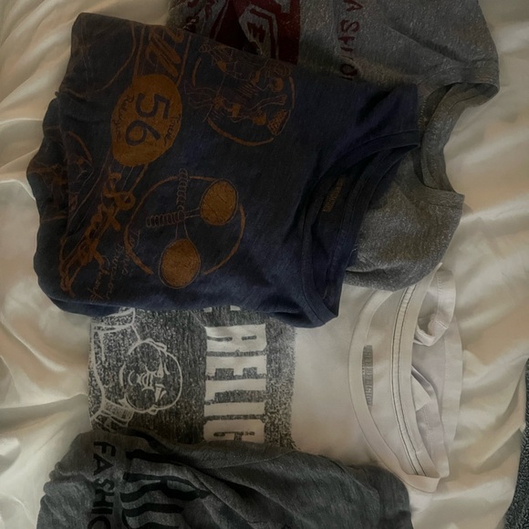 True Religion Navy and Gray Graphic Tee, four t shirts, small - Picture 1 of 4
